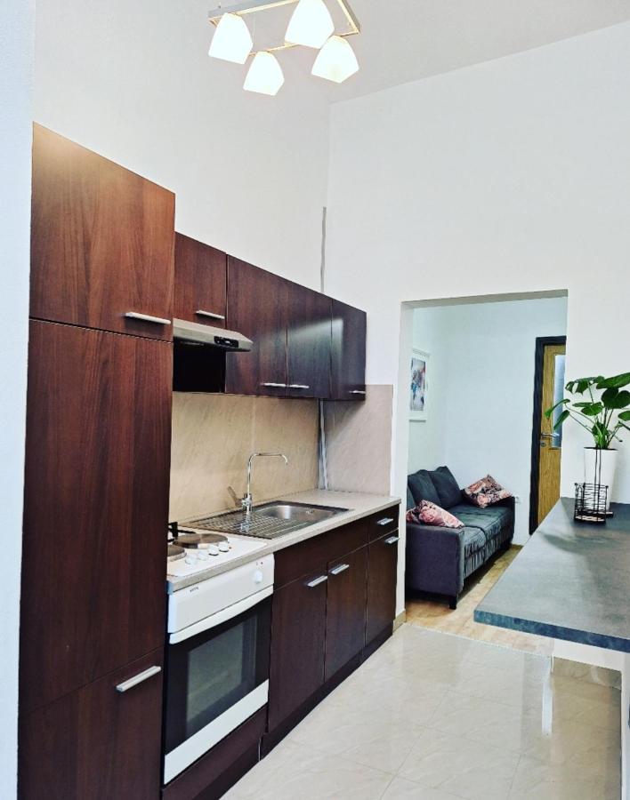 Apartment Ory 2 Between The Beach And City Center Pula Eksteriør billede